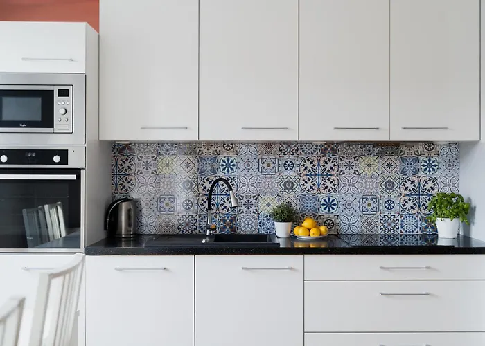 Big Old Town - 3 Rooms- 7 People-lift- Near Town Hall *